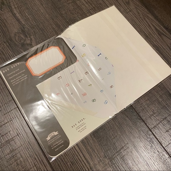 Rae Dunn “Best Mom Ever.” White Mother’s Day Cards - Picture 2 of 2